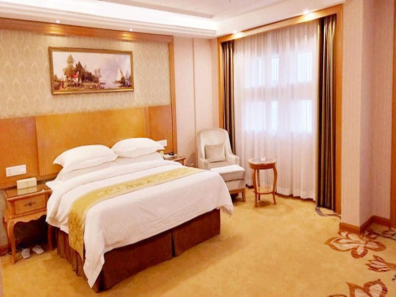 Vienna Hotel Guangzhou Baiyun Dongping Middle Road מראה חיצוני תמונה