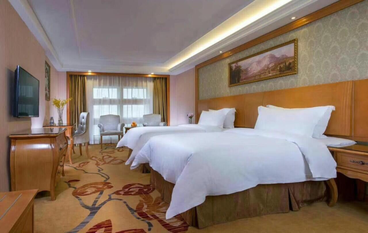 Vienna Hotel Guangzhou Baiyun Dongping Middle Road מראה חיצוני תמונה