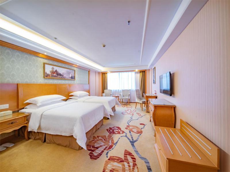 Vienna Hotel Guangzhou Baiyun Dongping Middle Road מראה חיצוני תמונה