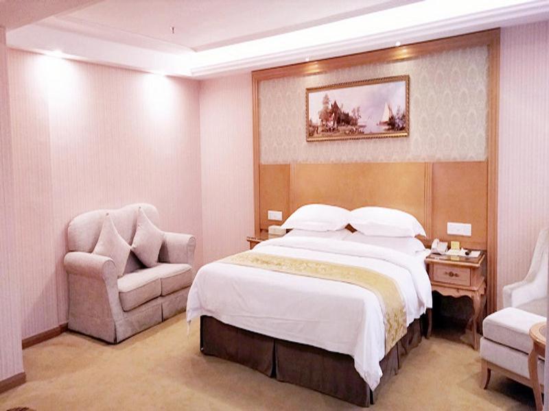 Vienna Hotel Guangzhou Baiyun Dongping Middle Road מראה חיצוני תמונה