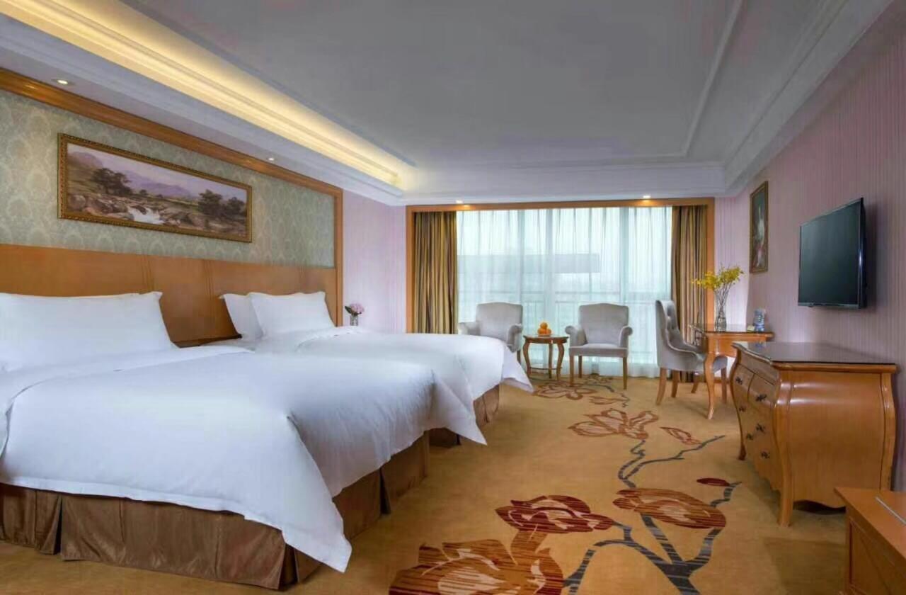 Vienna Hotel Guangzhou Baiyun Dongping Middle Road מראה חיצוני תמונה