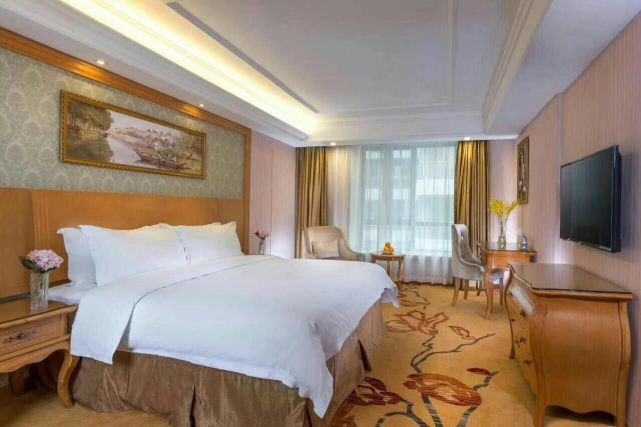 Vienna Hotel Guangzhou Baiyun Dongping Middle Road מראה חיצוני תמונה