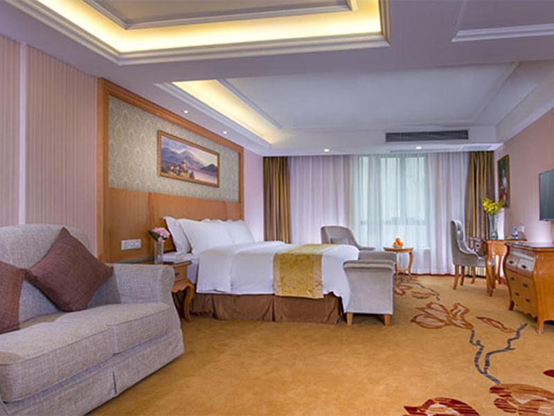 Vienna Hotel Guangzhou Baiyun Dongping Middle Road מראה חיצוני תמונה